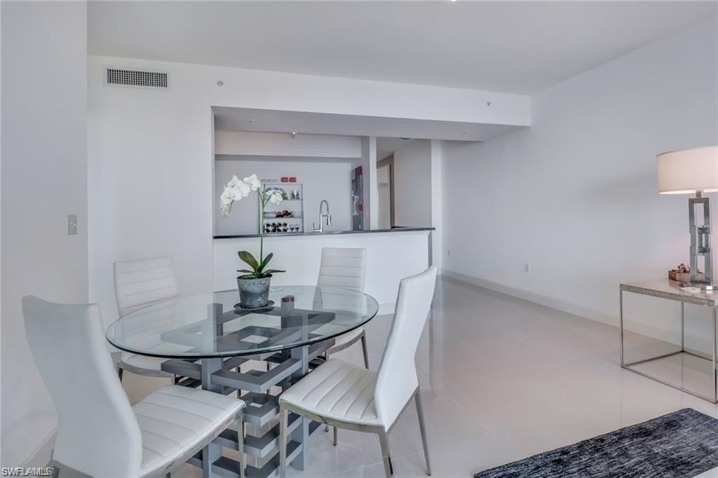 3000 Oasis Grand Blvd #3005 - Photo 3 of 24