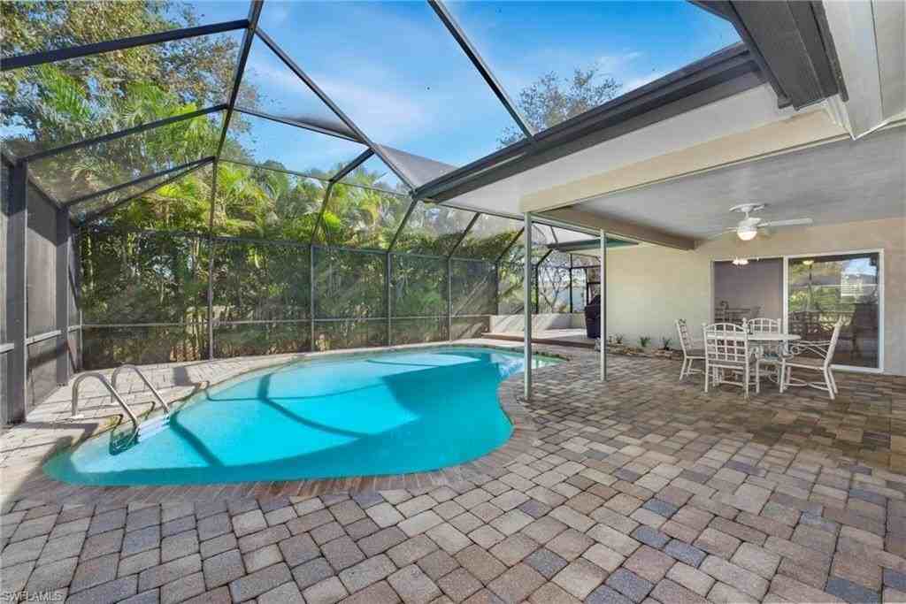 673 Travers Avenue - Photo 3 of 17