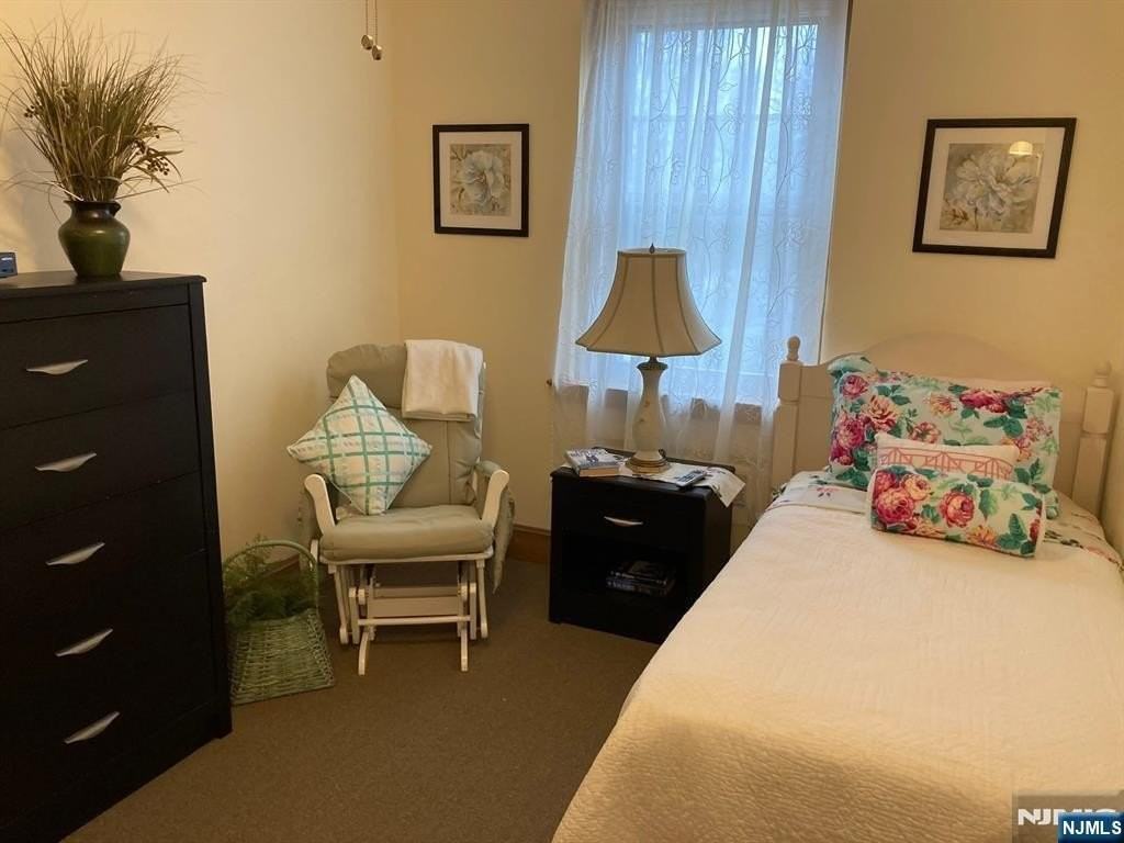 415 5th Ave - Photo 4 of 5