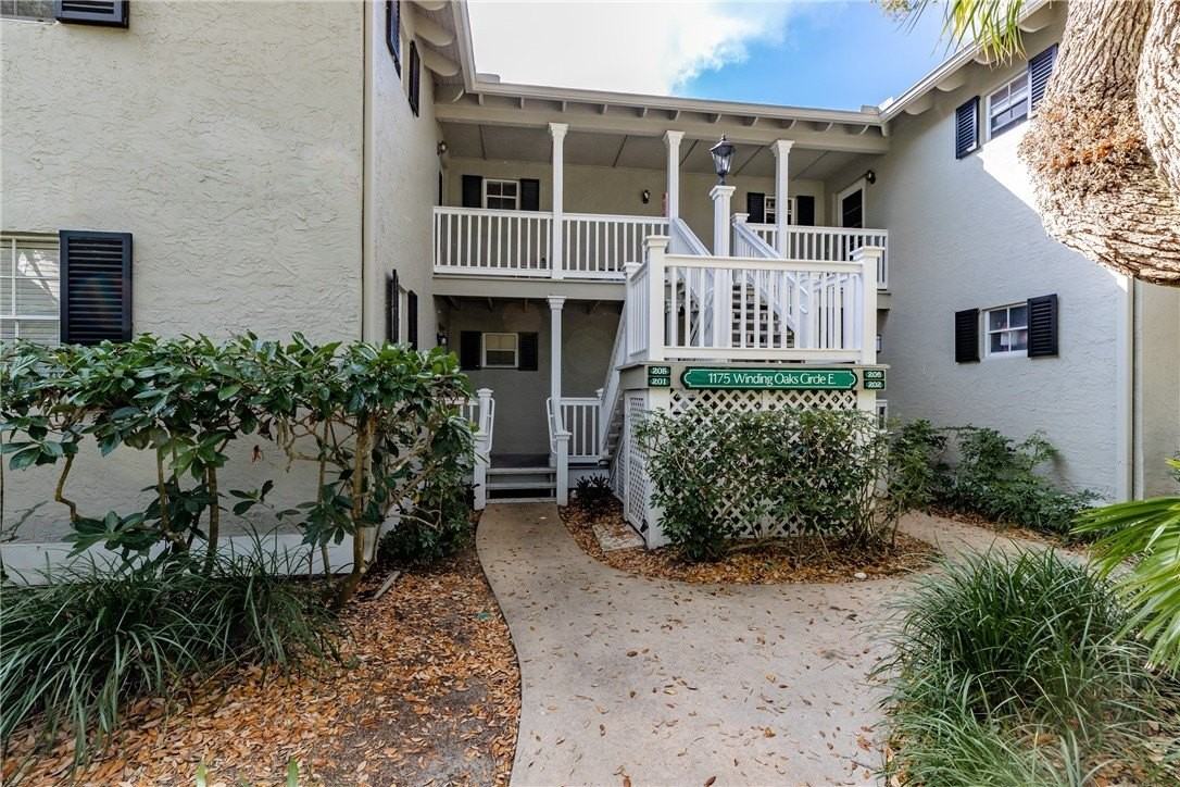 1175 Winding Oaks Cir E Apt 201 #201 - Photo 4 of 33