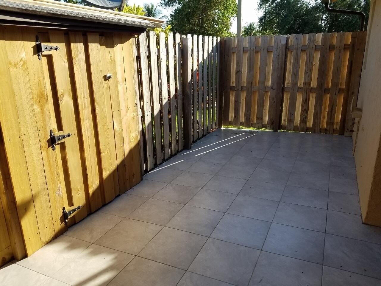 3603 Waterview Cir - Photo 2 of 6