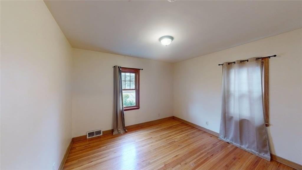 2849 Jersey Ave S - Photo 7 of 19