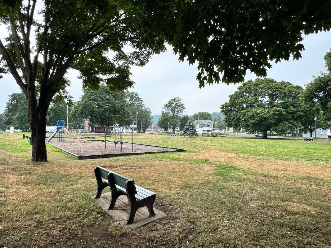 10 Valley St - Photo 4 of 12