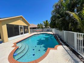 562 Se Walters Ter - Photo 1 of 1