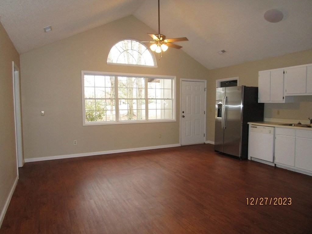 50 Parkplace Dr - Photo 4 of 14