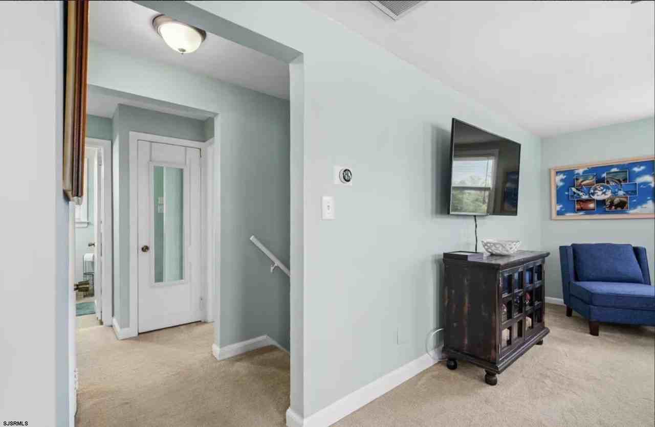 303 N Wilson Ave - Photo 6 of 12