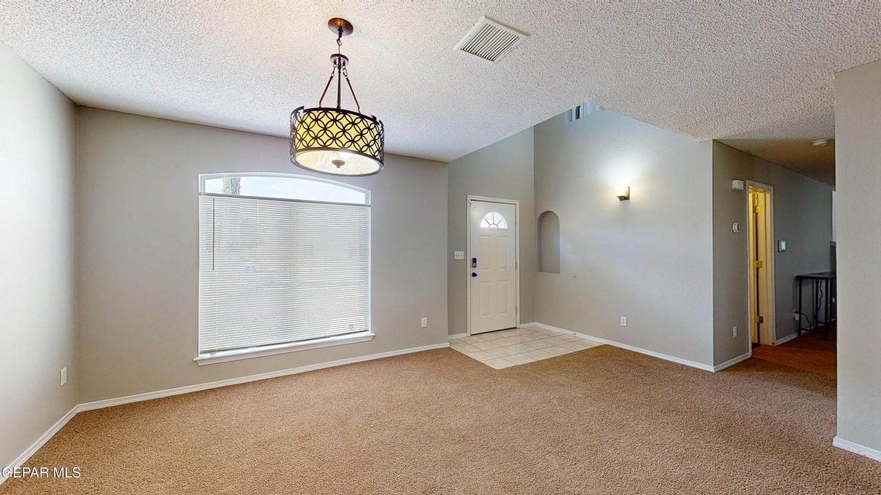 12231 Tierra Baja Dr - Photo 4 of 50