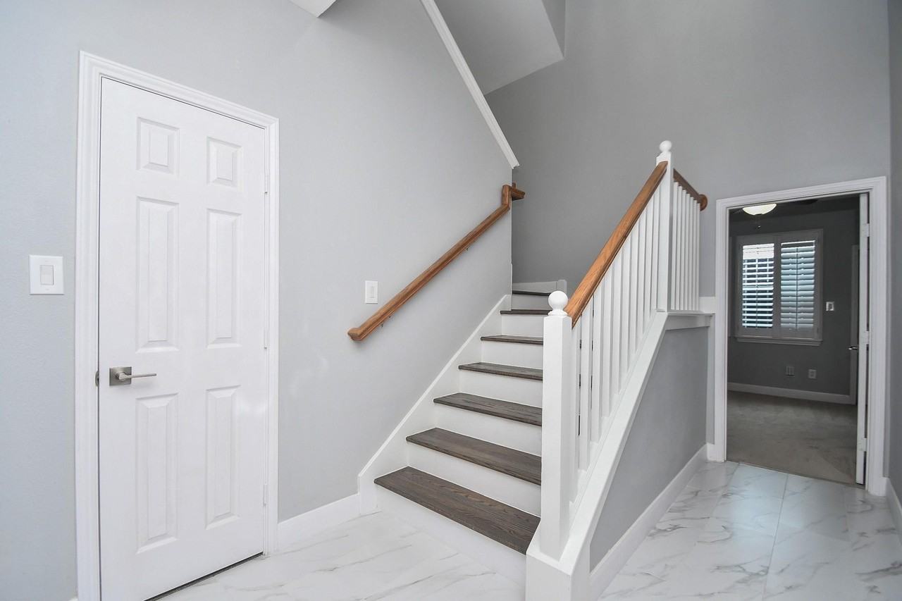 1016 Studer St - Photo 2 of 12