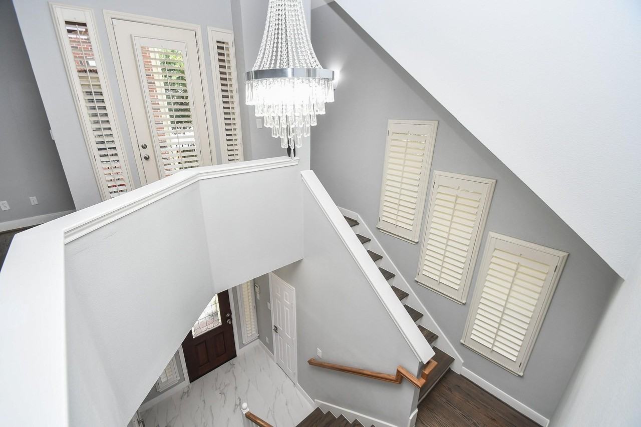 1016 Studer St - Photo 3 of 12