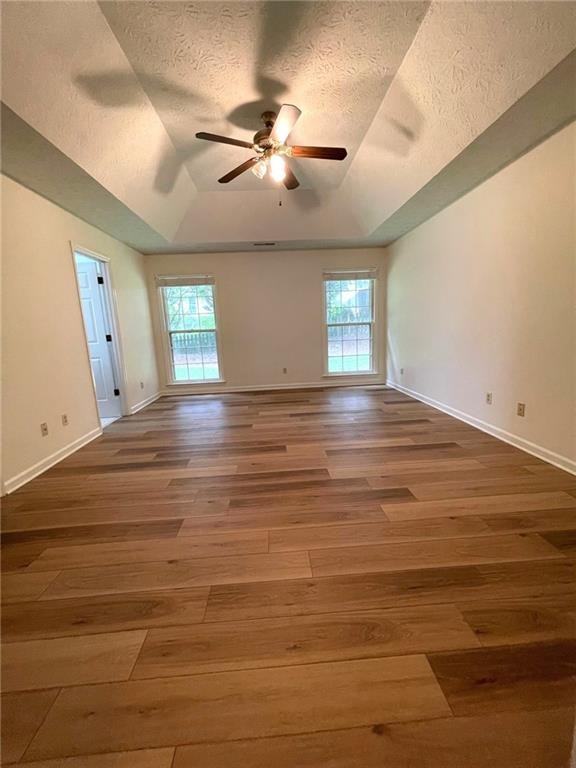 4630 Hampton Square Dr - Photo 3 of 12