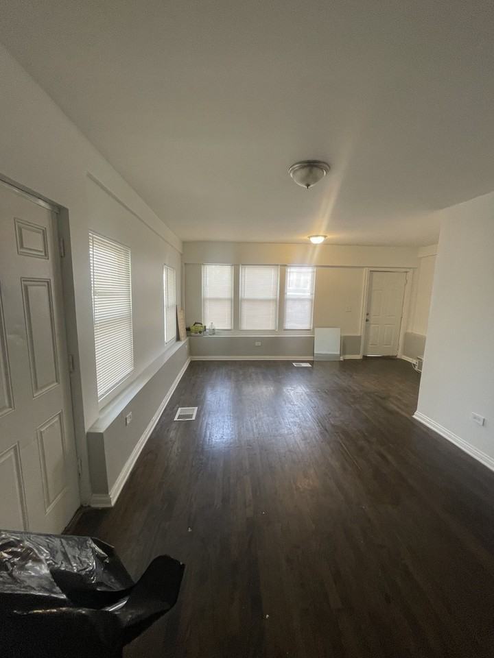 7414 S Colfax Ave - Photo 2 of 10