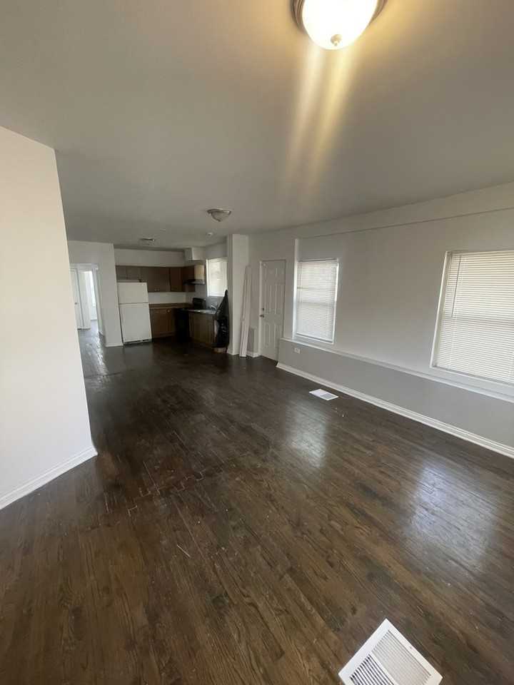 7414 S Colfax Ave - Photo 3 of 10