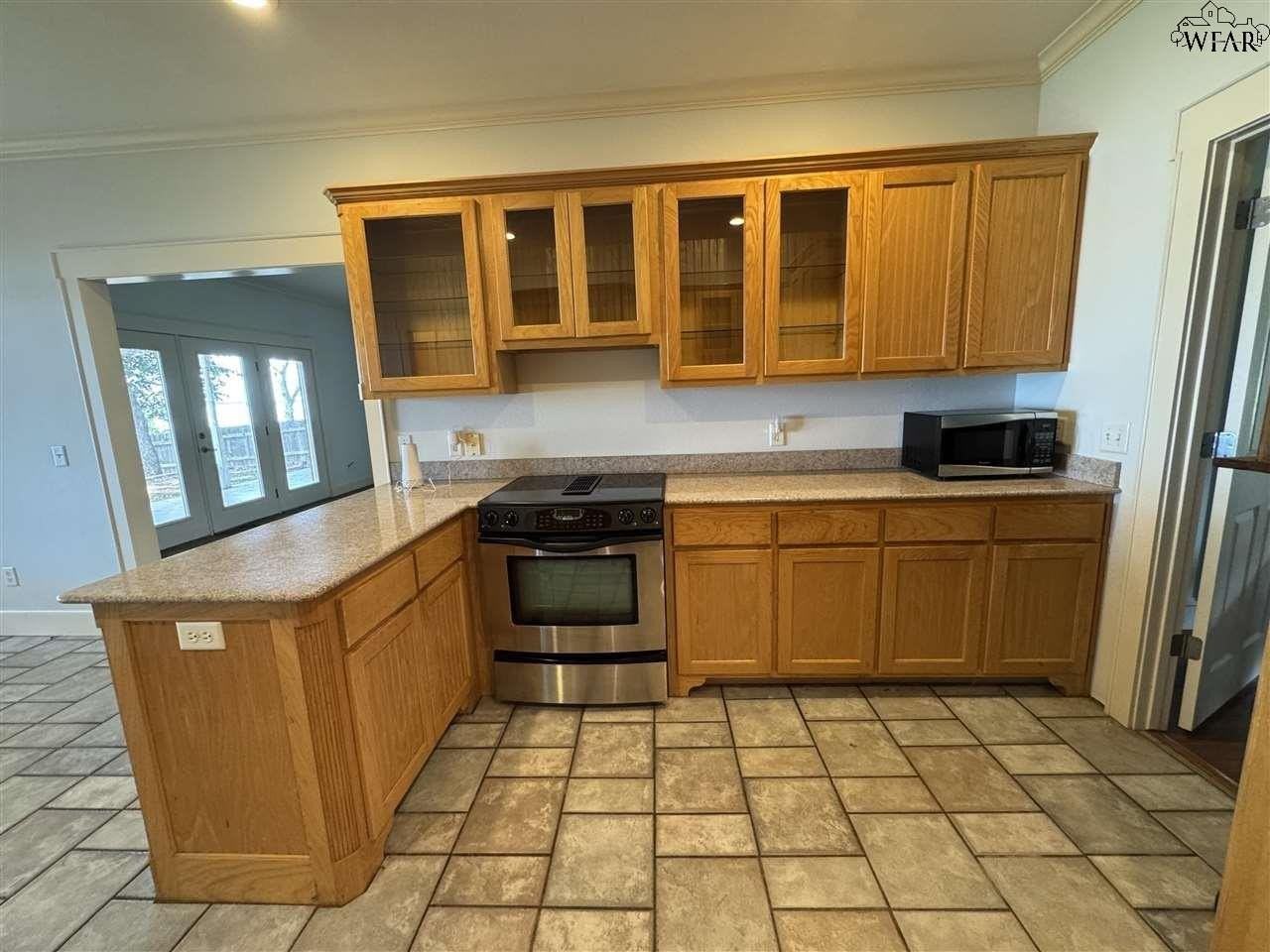 609 Shore Line Dr - Photo 6 of 26