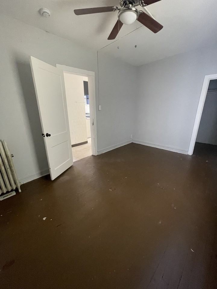 10734 S Prairie Ave ##1 - Photo 6 of 8