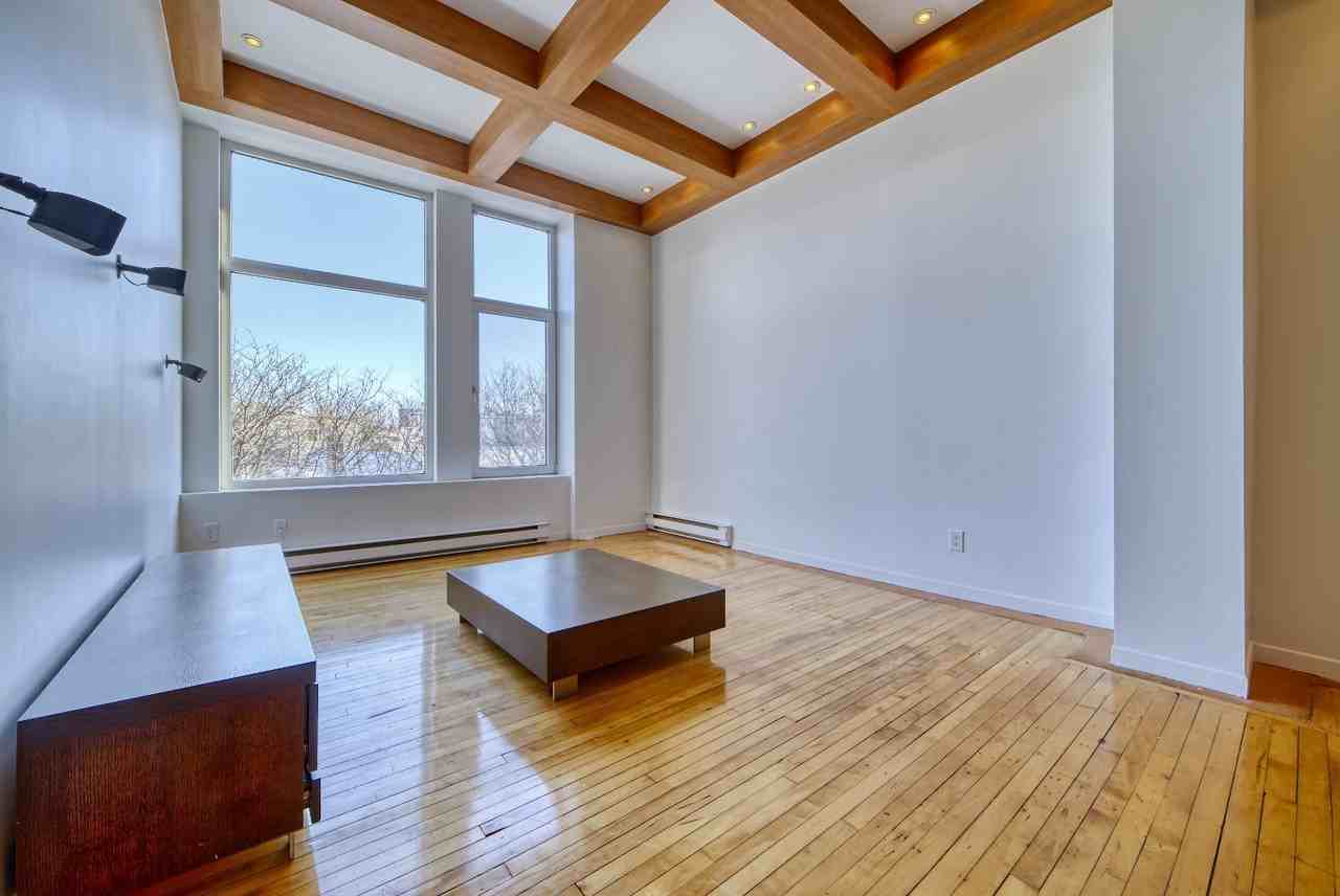 285 Place d'Youville #21 - Photo 3 of 12