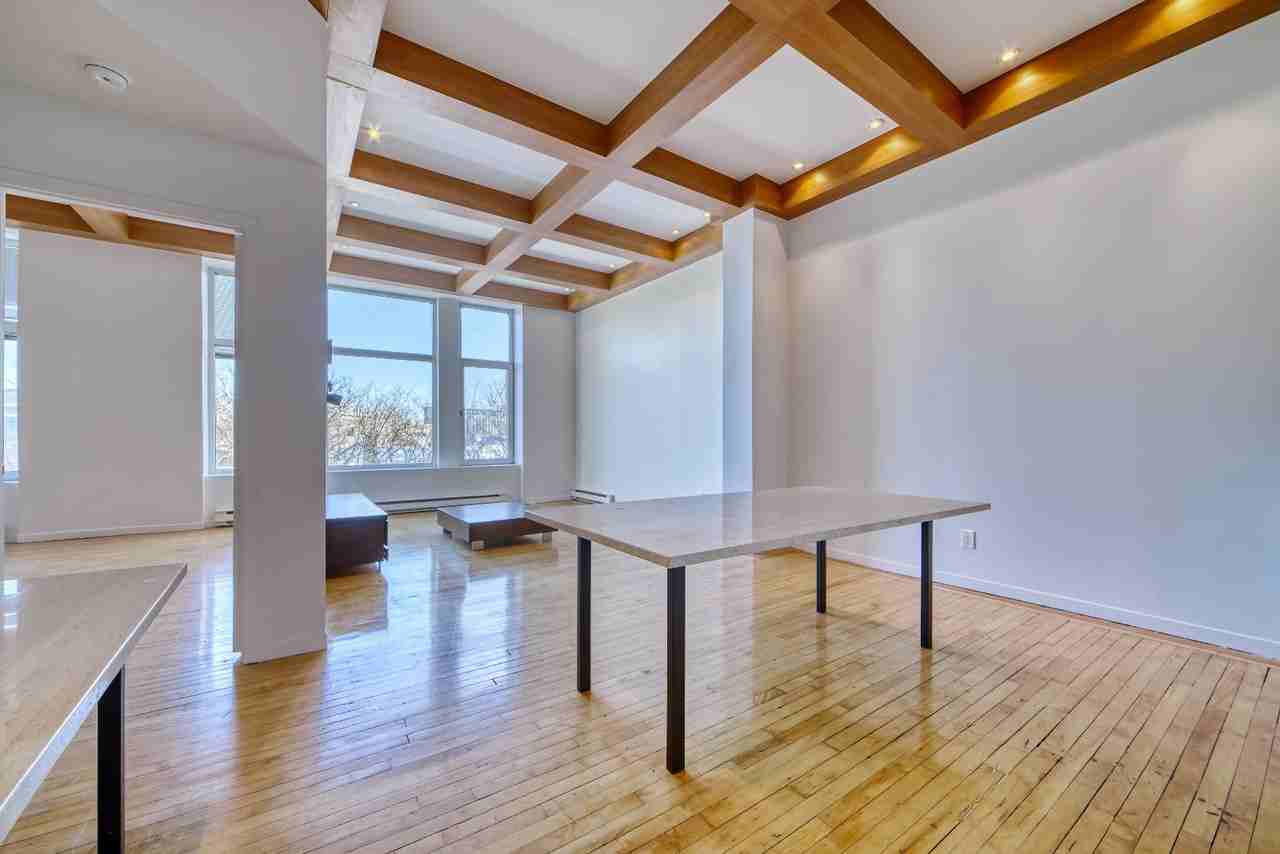 285 Place d'Youville #21 - Photo 2 of 12