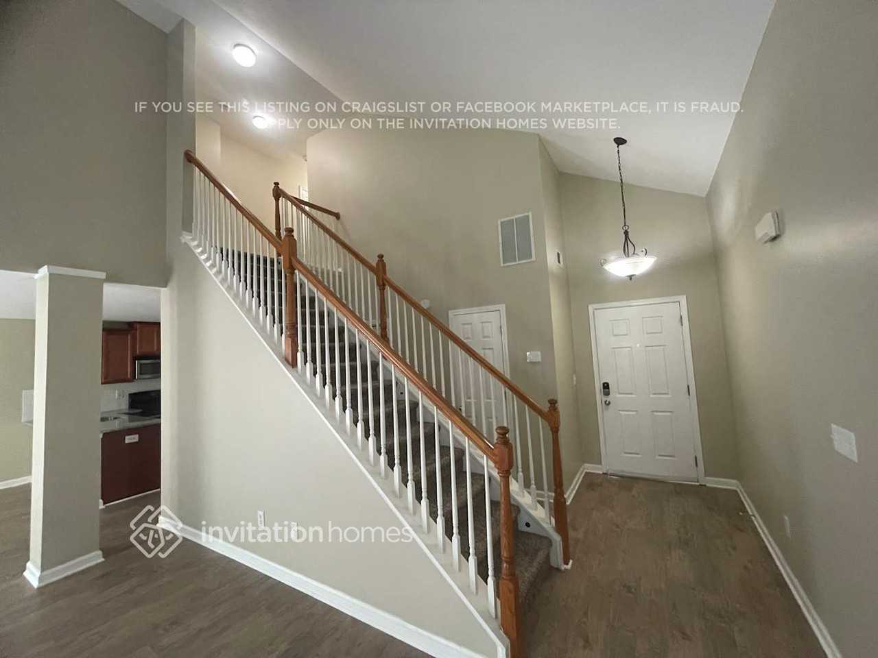 377 Highland Falls Dr - Photo 2 of 13