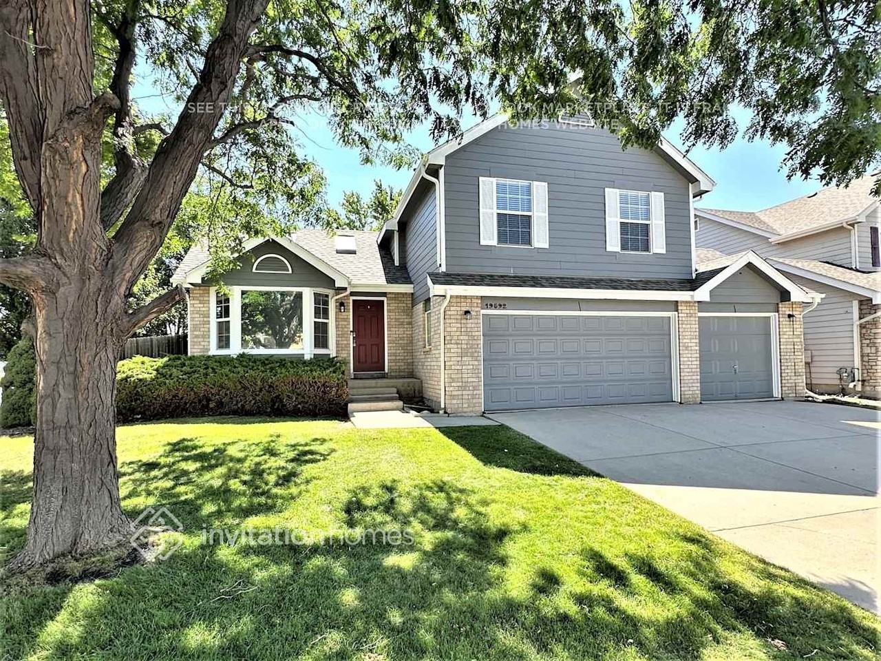 19592 E Pacific Dr - Photo 2 of 25