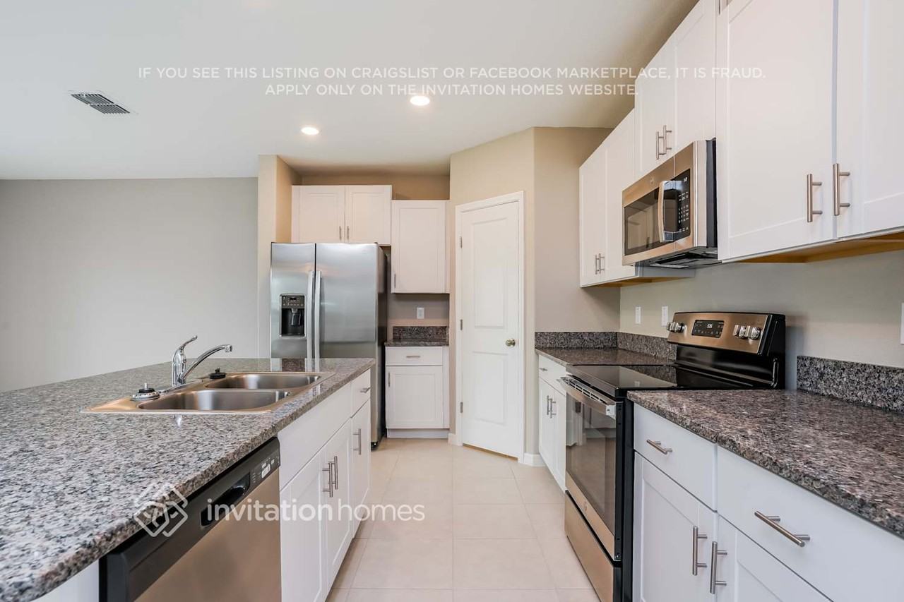 2342 Jungle Drive - Photo 6 of 18