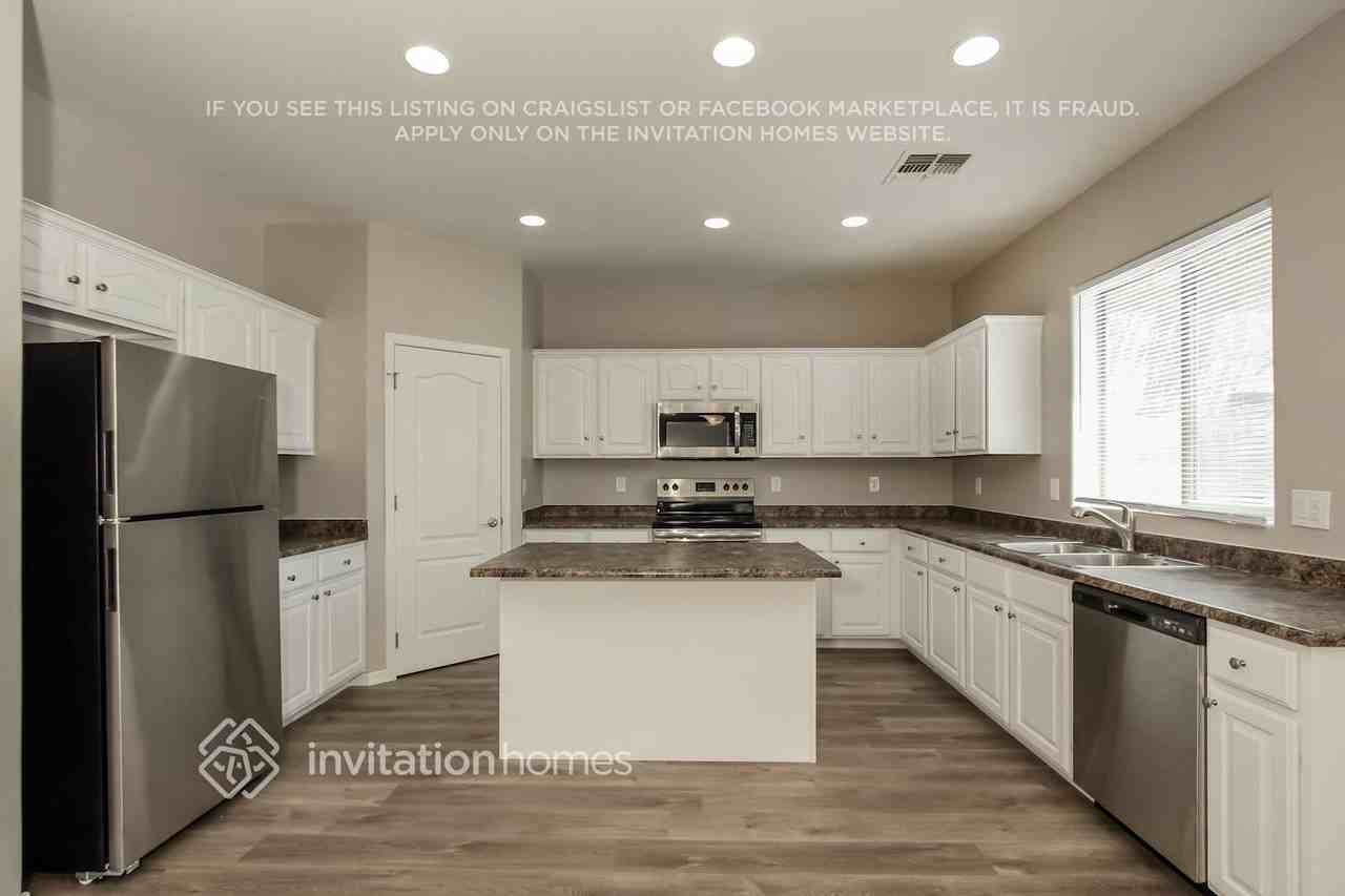 4167 S 249th Ave - Photo 5 of 16