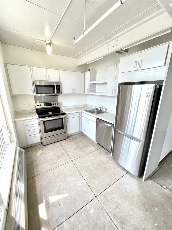 521 W 2nd Street - Photo 2 of 50