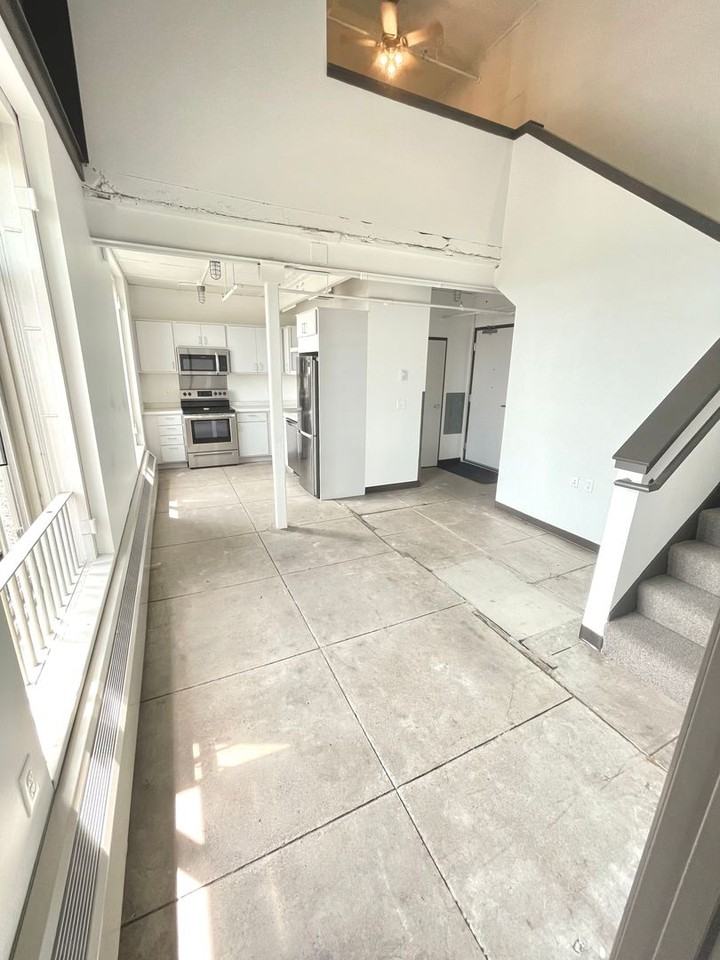 521 W 2nd Street - Photo 3 of 50