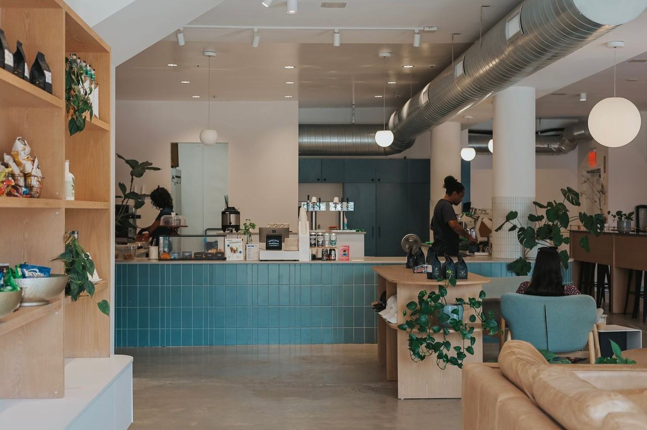 The Waldorf - Photo 4 of 13