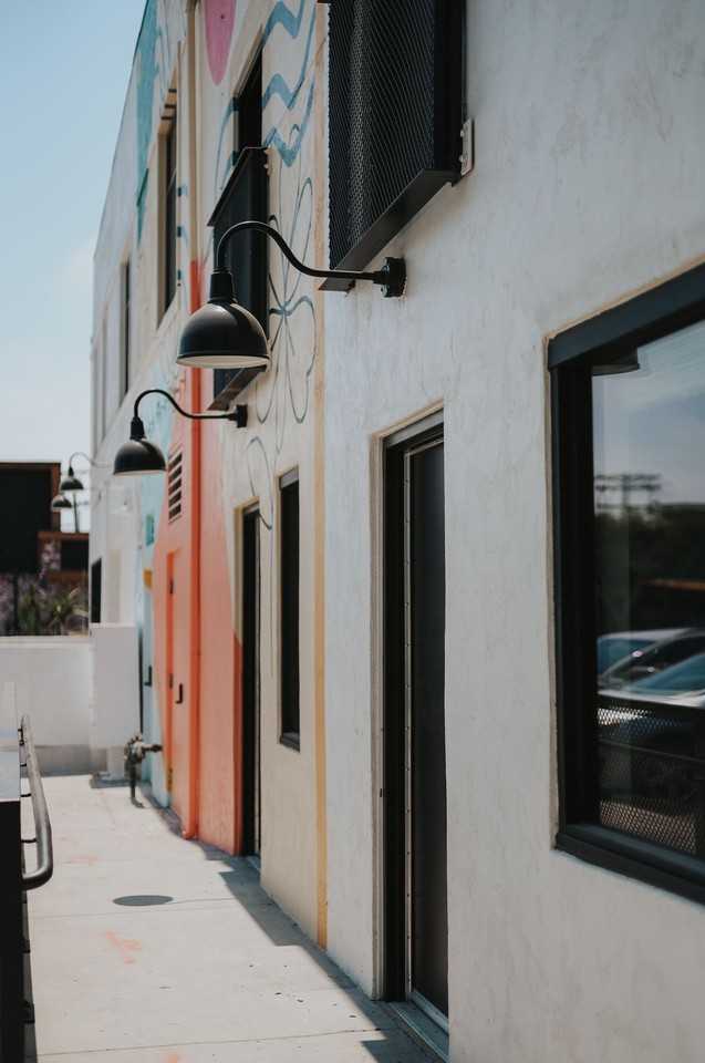 The Waldorf - Photo 7 of 12