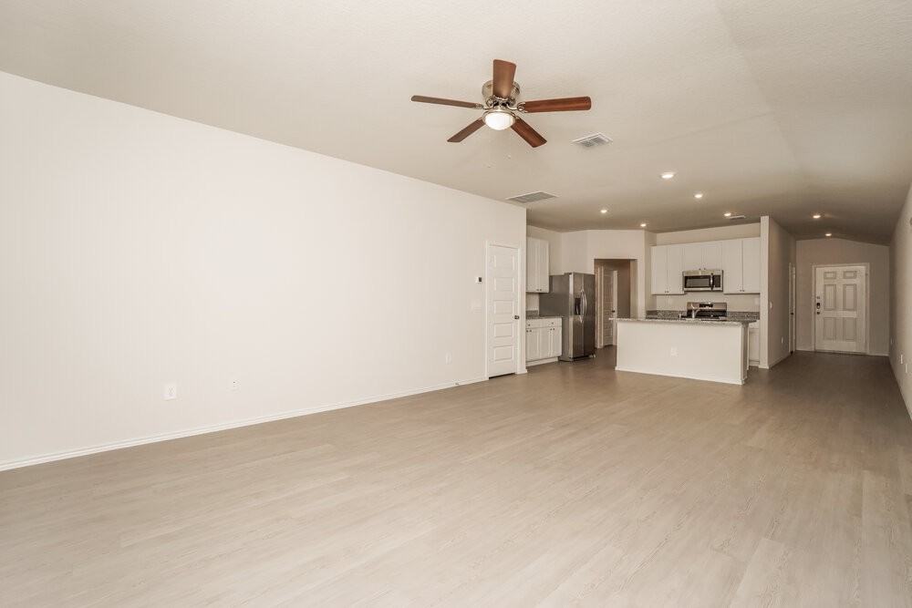 3325 Muenster Ave - Photo 4 of 14