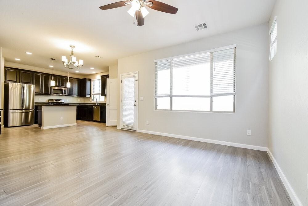 10440 Yew Blossom Ave - Photo 5 of 17