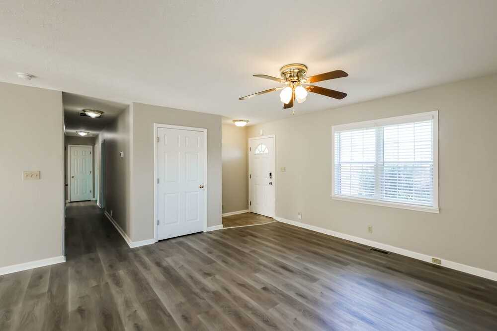 291 Agin Way - Photo 4 of 16