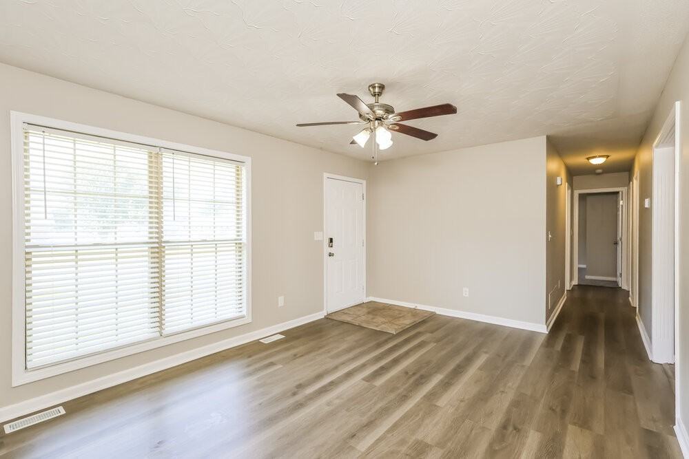 195 Tara Cir - Photo 5 of 16
