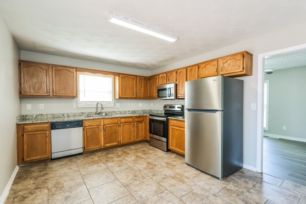 195 Tara Cir - Photo 6 of 16