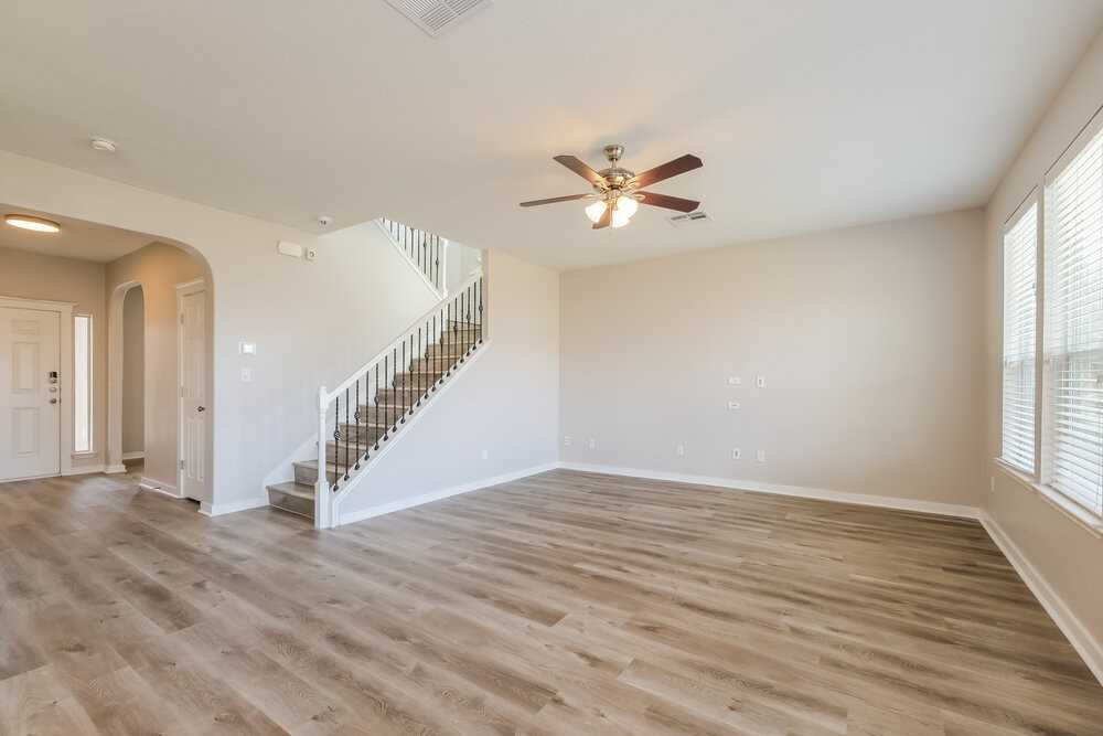 603 Irvin Dr - Photo 5 of 19