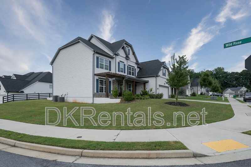 508 Blackberry Ln - Photo 3 of 42