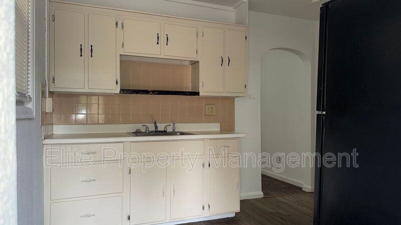 200 W Arroyo Ave #B - Photo 2 of 15