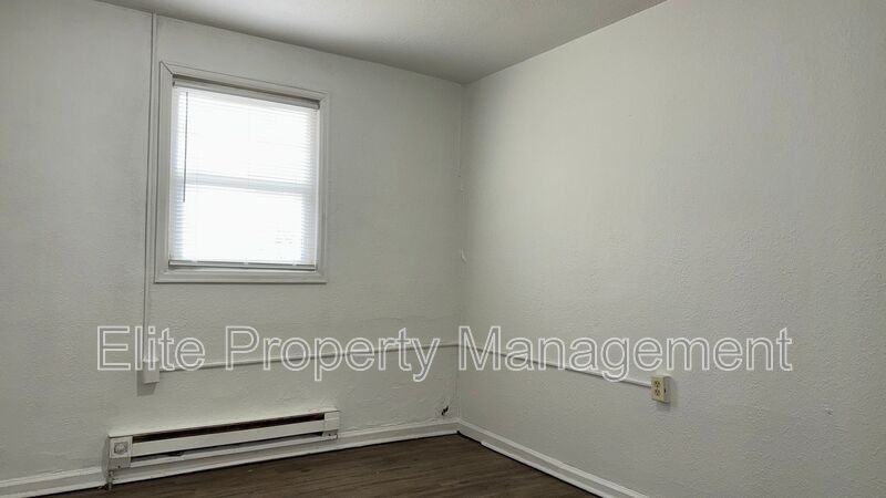 200 W Arroyo Ave #B - Photo 7 of 15