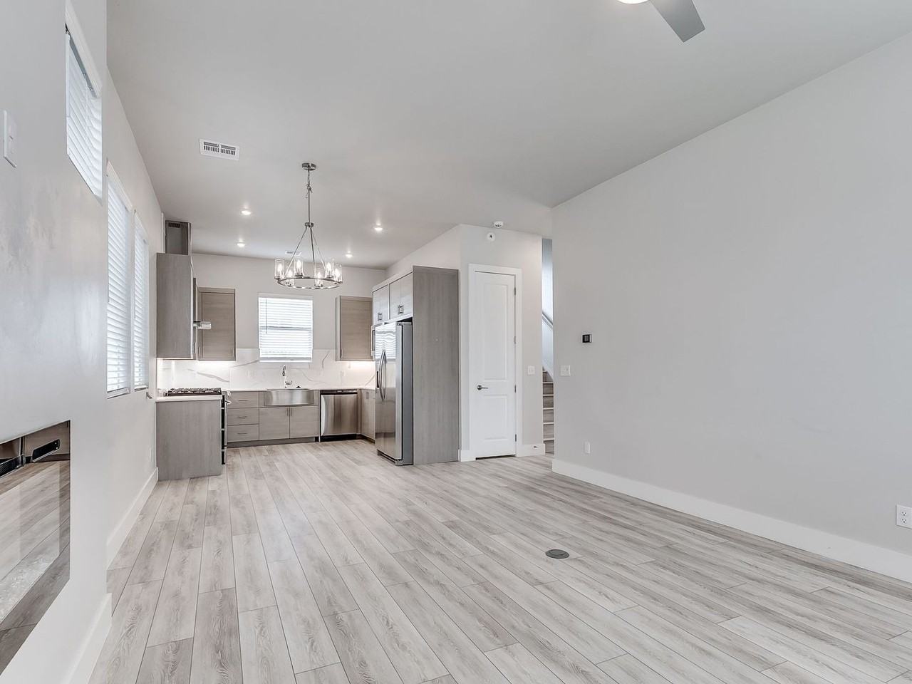 2543 Nw 132nd Pl - Photo 7 of 44