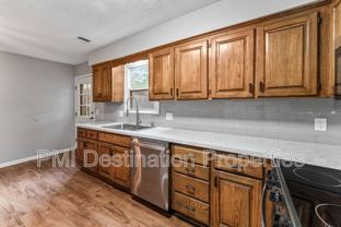 1322 N Harvey Dr - Photo 1 of 1