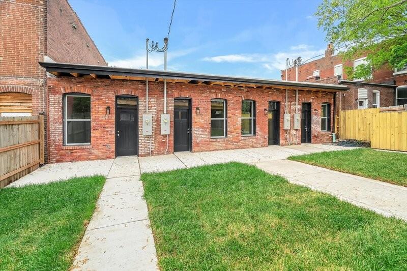 3326 Michigan Avenue - Photo 3 of 29