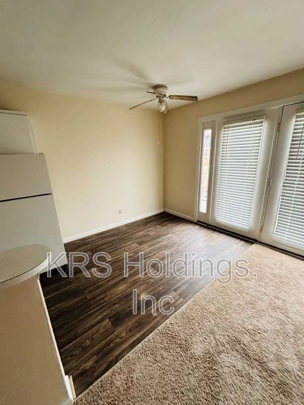 938 W Ocean View Ave #18 - Photo 4 of 10