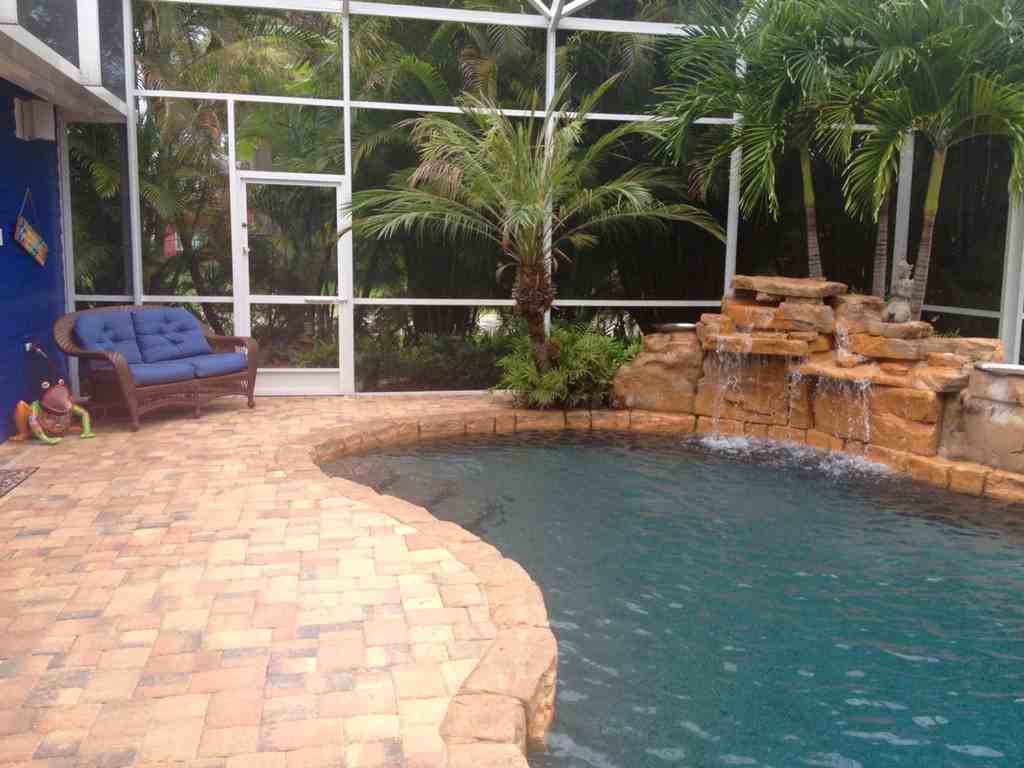 217 Pine Avenue - Photo 3 of 22