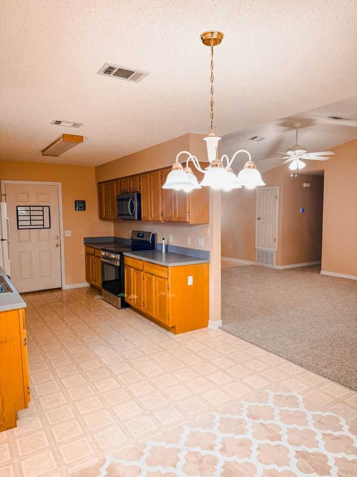 223 Runnymeade Drive - Photo 2 of 12