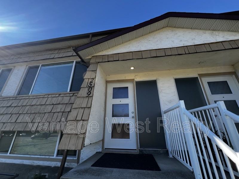 2509 Delray Rd - Photo 2 of 12