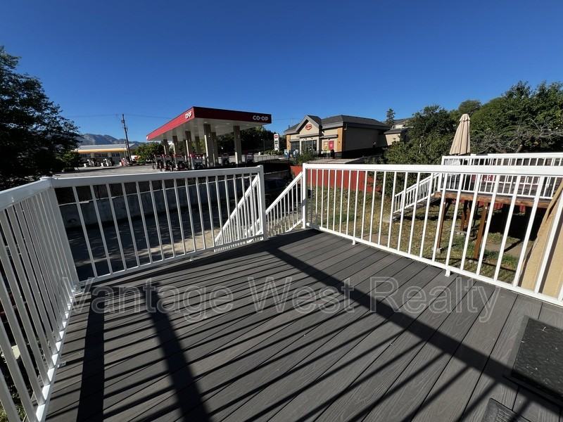 2509 Delray Rd - Photo 3 of 12