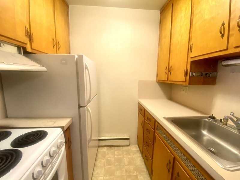 8 Chestnut St - Photo 2 of 5