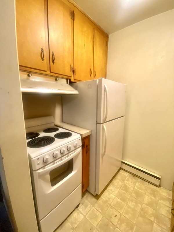 8 Chestnut St - Photo 3 of 5