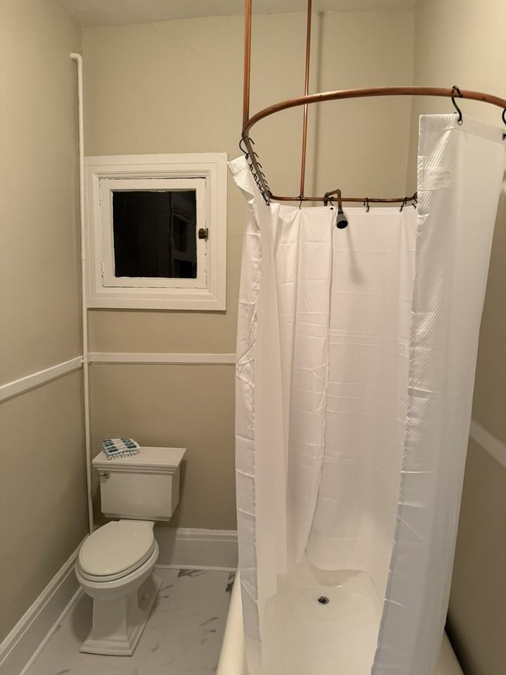 413 Elgin St - Photo 3 of 10