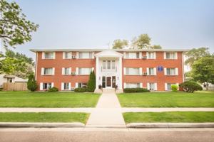featured image of 245 S Elm St