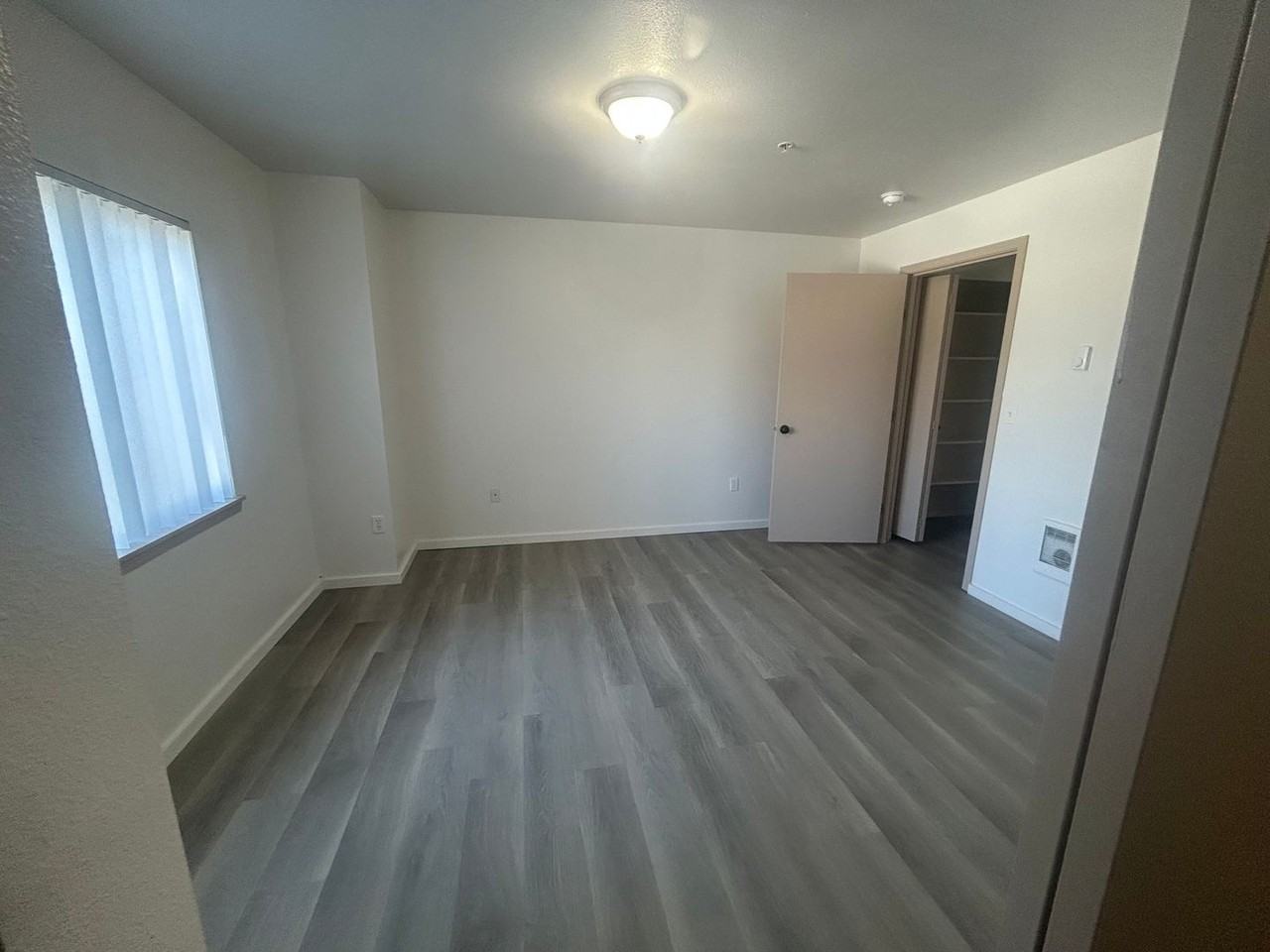 16410 Se 5th St - Photo 2 of 20